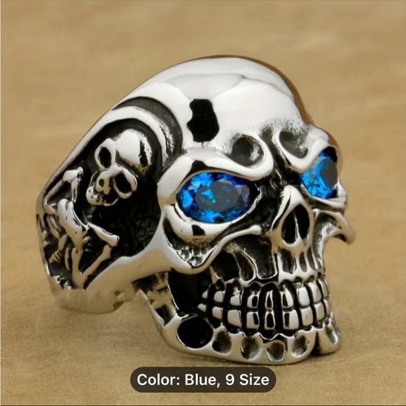 SKULL RINGS - Picture 9 of 10